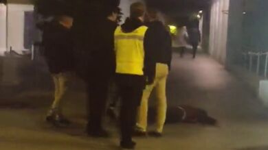 El joven agredido por un portero en una discoteca de Murcia recibe el alta hospitalaria