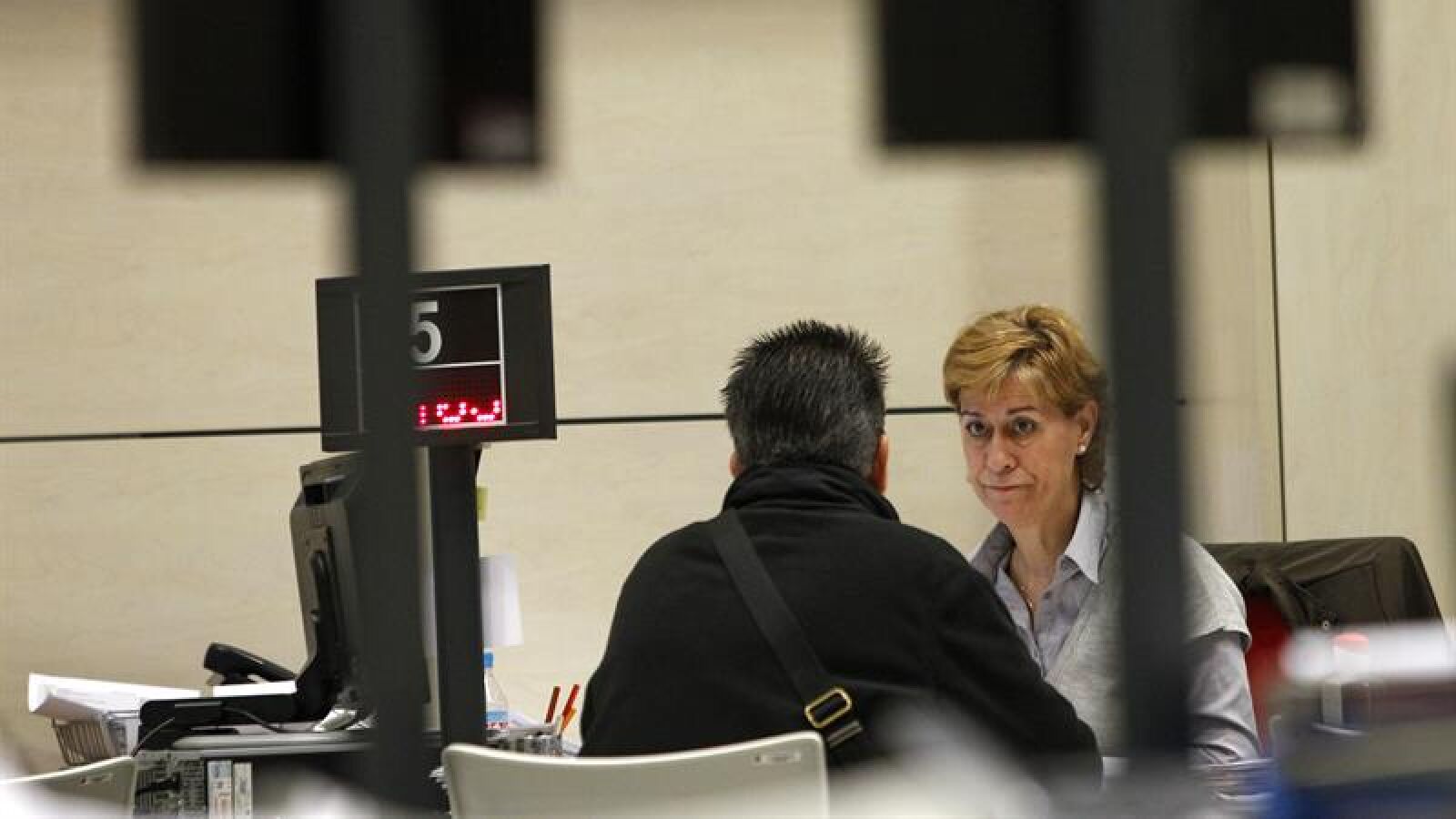 El paro baja en julio hasta los 3,13 millones de desempleados, el mejor dato en casi 10 años