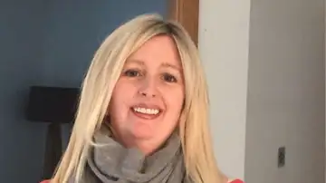 Gillian Bayford, la mujer que ha comprado una casa a una familia con un niño discapacitado Gillian Bayford, la mujer que ha comprado una casa a una familia con un niño discapacitado
