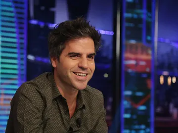 La versión más loca de 'Villaviciosa de al lado', por Ernesto Sevilla La versión más loca de 'Villaviciosa de al lado', por Ernesto Sevilla