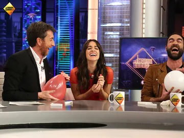 Macarena García y Jon Plazaola fingen un orgasmo al más puro 'estilo Hormiguero' Macarena García y Jon Plazaola fingen un orgasmo al más puro 'estilo Hormiguero'