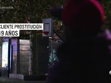 Frame 80.674274 de: La edad de los clientes de prostitución ha bajado a los 20 años, según la Policía Nacional