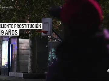 Frame 80.674274 de: La edad de los clientes de prostitución ha bajado a los 20 años, según la Policía Nacional Frame 80.674274 de: La edad de los clientes de prostitución ha bajado a los 20 años, según la Policía Nacional