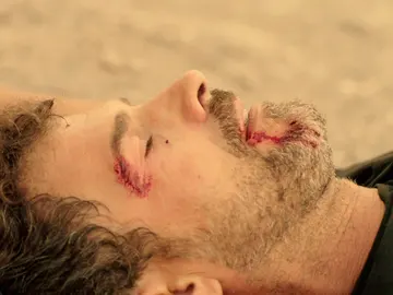 Héctor y Pablo, duelo a muerte en el final más justo para ‘Mar de plástico’ Héctor y Pablo, duelo a muerte en el final más justo para ‘Mar de plástico’