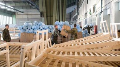 La Policía alemana registra un centro de acogida de refugiados en Berlín