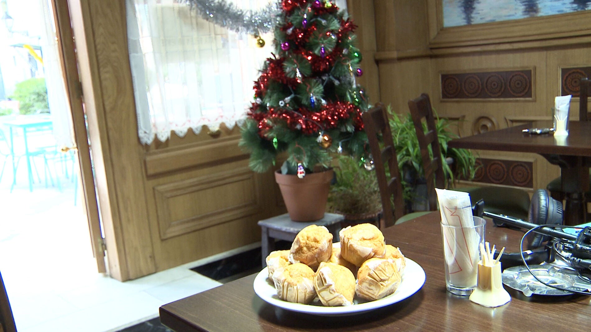 La 'Plaza de los Frutos' se viste de gala para celebrar la Navidad