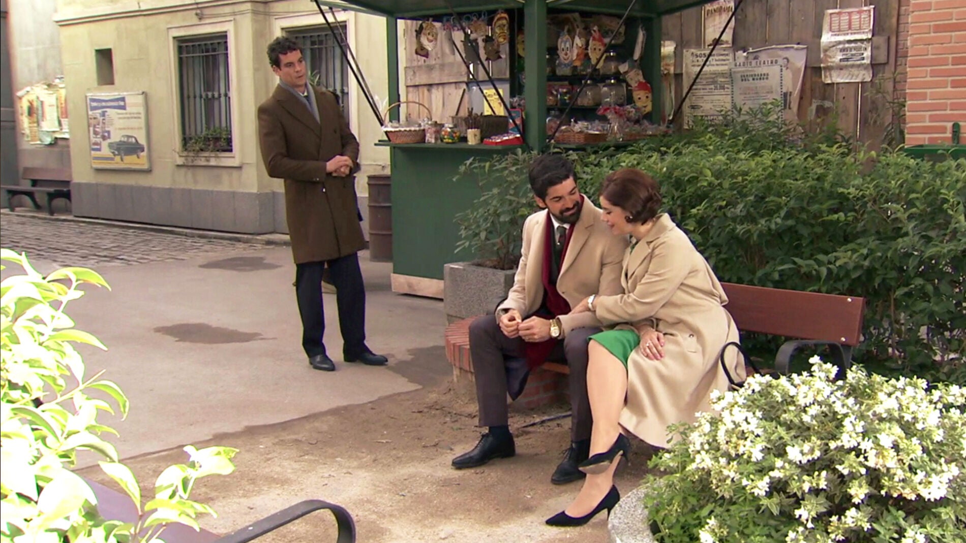 Marta no encuentra la manera de actuar frente a Rafael