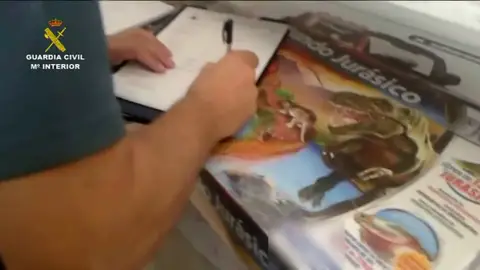 Frame 6.552 de: Retienen en Canarias 1.247 juegos educativos por contener una especie invasiva Frame 6.552 de: Retienen en Canarias 1.247 juegos educativos por contener una especie invasiva