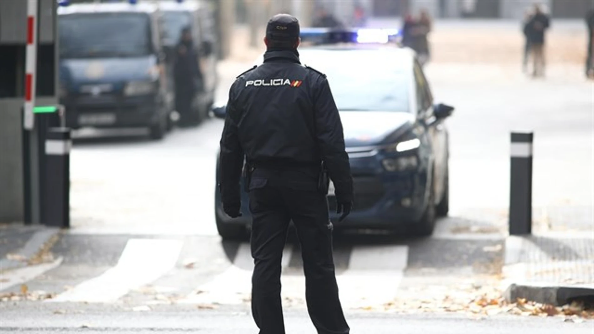 Imagen de archivo de un policía nacional Imagen de archivo de un policía nacional
