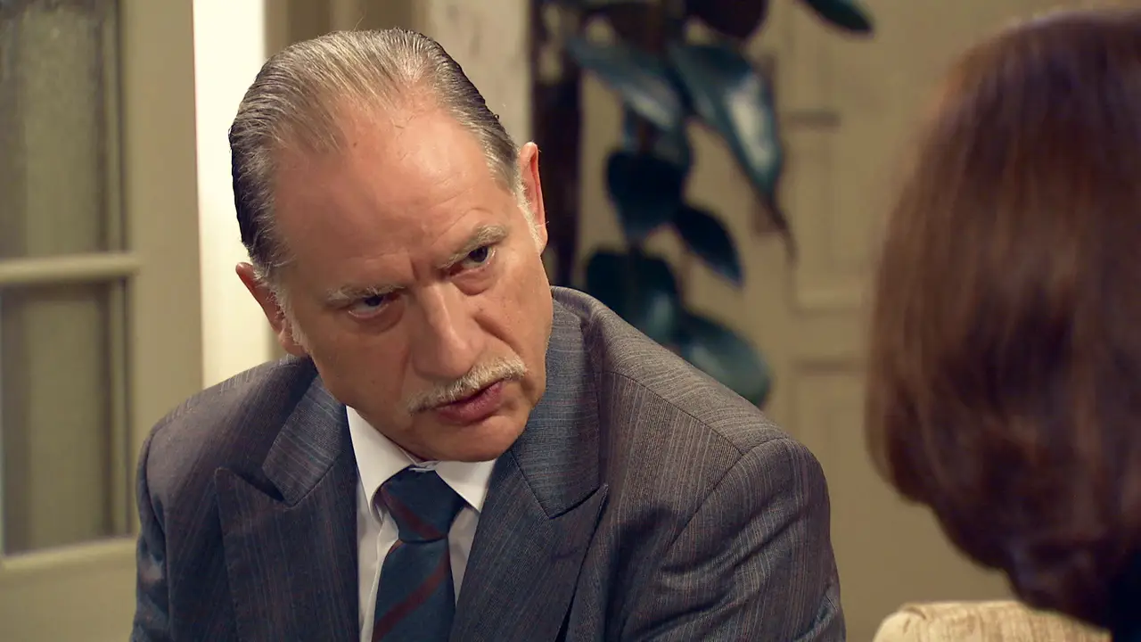 Félix decide ser firme con su hijo Bruno