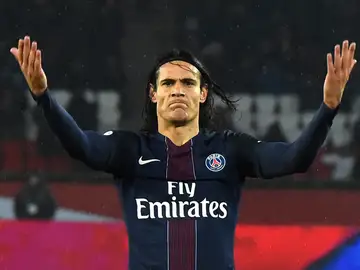 Cavani celebra su gol contra el Lorient Cavani celebra su gol contra el Lorient