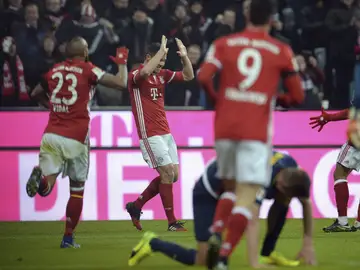 Xabi Alonso celebra su gol contra el Leipzig Xabi Alonso celebra su gol contra el Leipzig