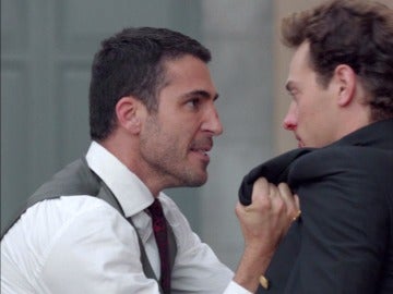 Alberto, lleno de odio, se enfrenta a Carlos: "Me has robado cinco años de mi vida"