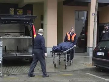 Frame 2.221211 de: Tres niños conviven durante días con el cadáver de su madre sin darse cuenta de que estaba muerta Frame 2.221211 de: Tres niños conviven durante días con el cadáver de su madre sin darse cuenta de que estaba muerta