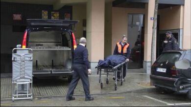 Tres niños conviven durante días con el cadáver de su madre sin darse cuenta de que estaba muerta