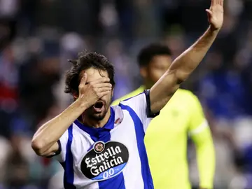 Alejandro Arribas celebra su gol contra el Betis Alejandro Arribas celebra su gol contra el Betis