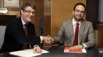 Nadal y Hernando cierran un acuerdo sobre el bono social
