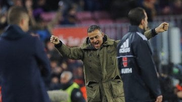 Luis Enrique celebra uno de los goles de su equipo contra el Hércules