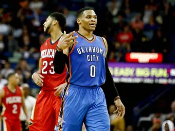 Russell Westbrook celebra un punto con Oklahoma City Thunder Russell Westbrook celebra un punto con Oklahoma City Thunder