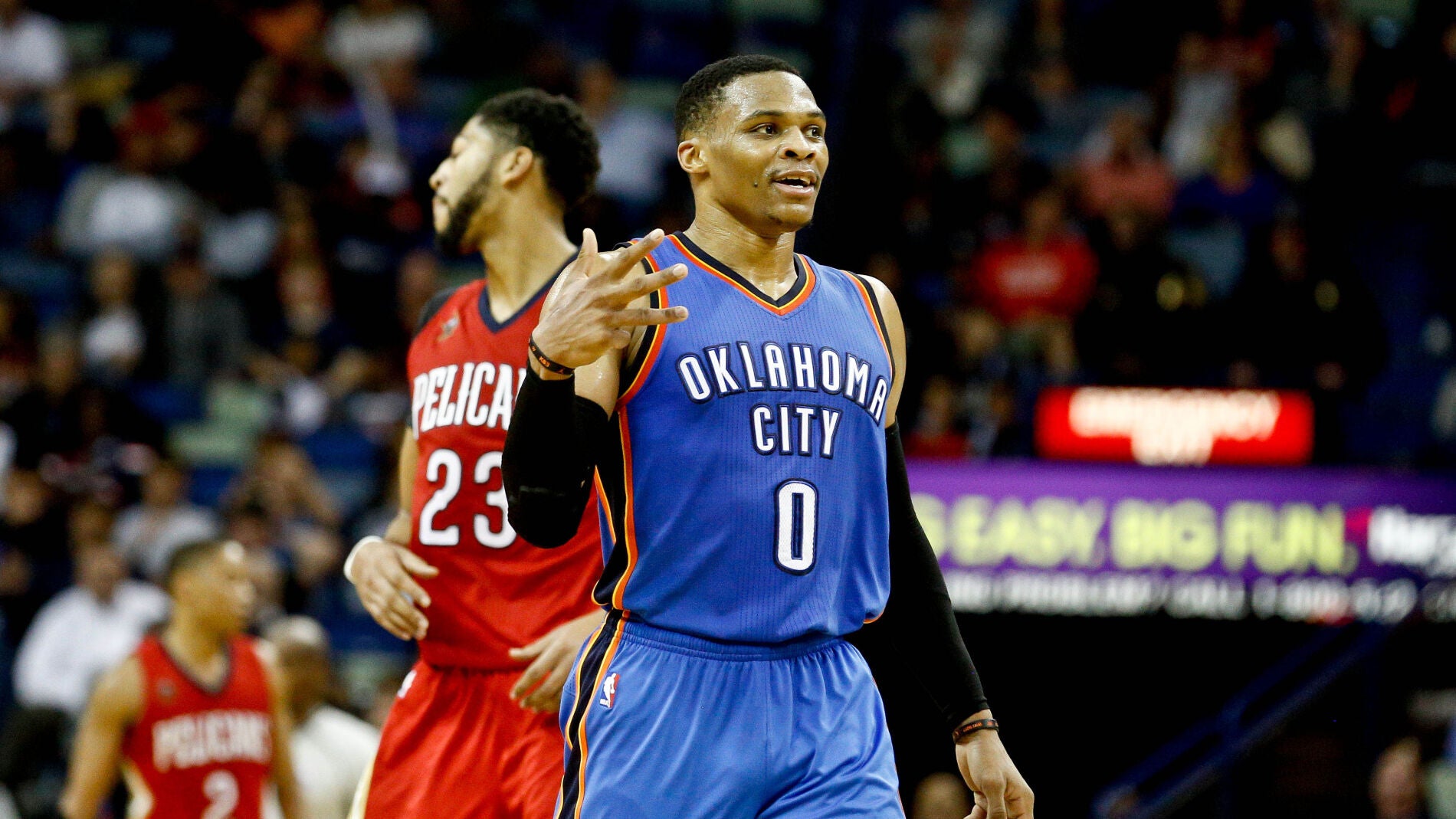 Russell Westbrook celebra un punto con Oklahoma City Thunder