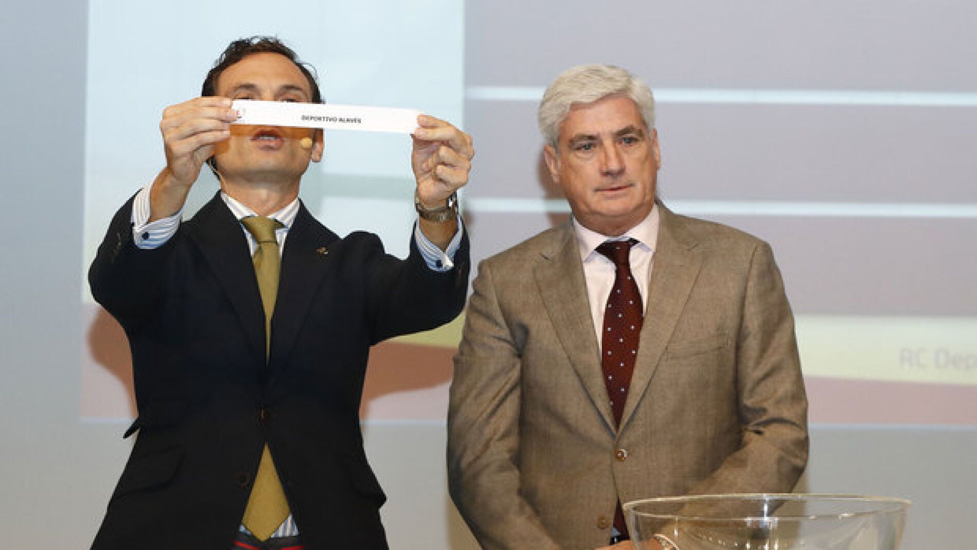 Clemente Villaverde prev&eacute; una eliminatoria "dif&iacute;cil", similar al empate de Liga ante el Espanyol