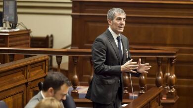 El presidente canario rompe el pacto de Gobierno entre Coalición Canaria y PSOE y cesa a los cuatro consejeros socialistas