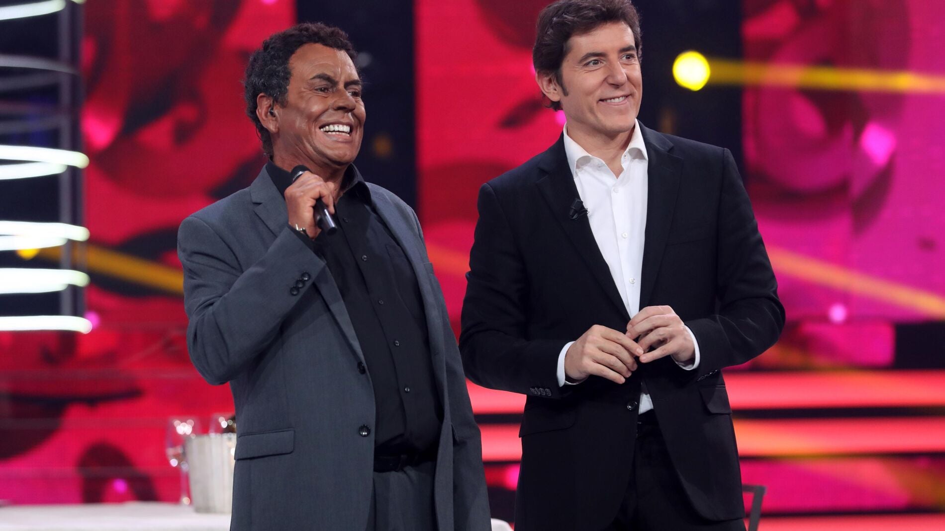 Lolita a Juan: &ldquo;Me he divertido mucho con tu baile&rdquo;