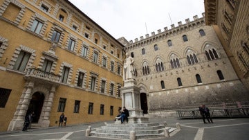 Fachada del banco Monte dei Paschi di Siena