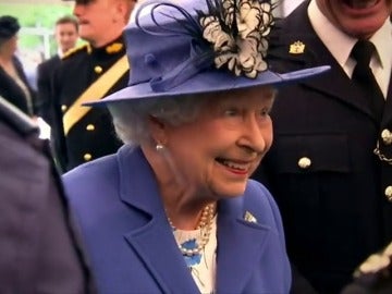 Frame 34.716297 de: El estado de salud de la reina Isabel II preocupa en Iglaterra
