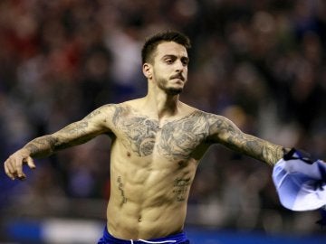 Joselu celebrando su gol frente al Alavés