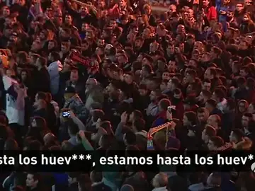 Frame 28.737777 de: El valencianismo explota contra Peter Lim y pide su dimisión en Mestalla Frame 28.737777 de: El valencianismo explota contra Peter Lim y pide su dimisión en Mestalla
