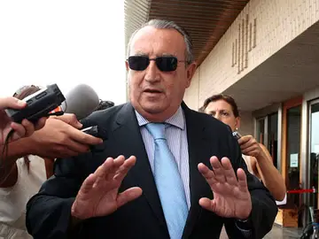 Carlos Fabra ante los medios Carlos Fabra ante los medios