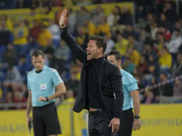 Simeone durante el partido frente a Las Palmas Simeone durante el partido frente a Las Palmas