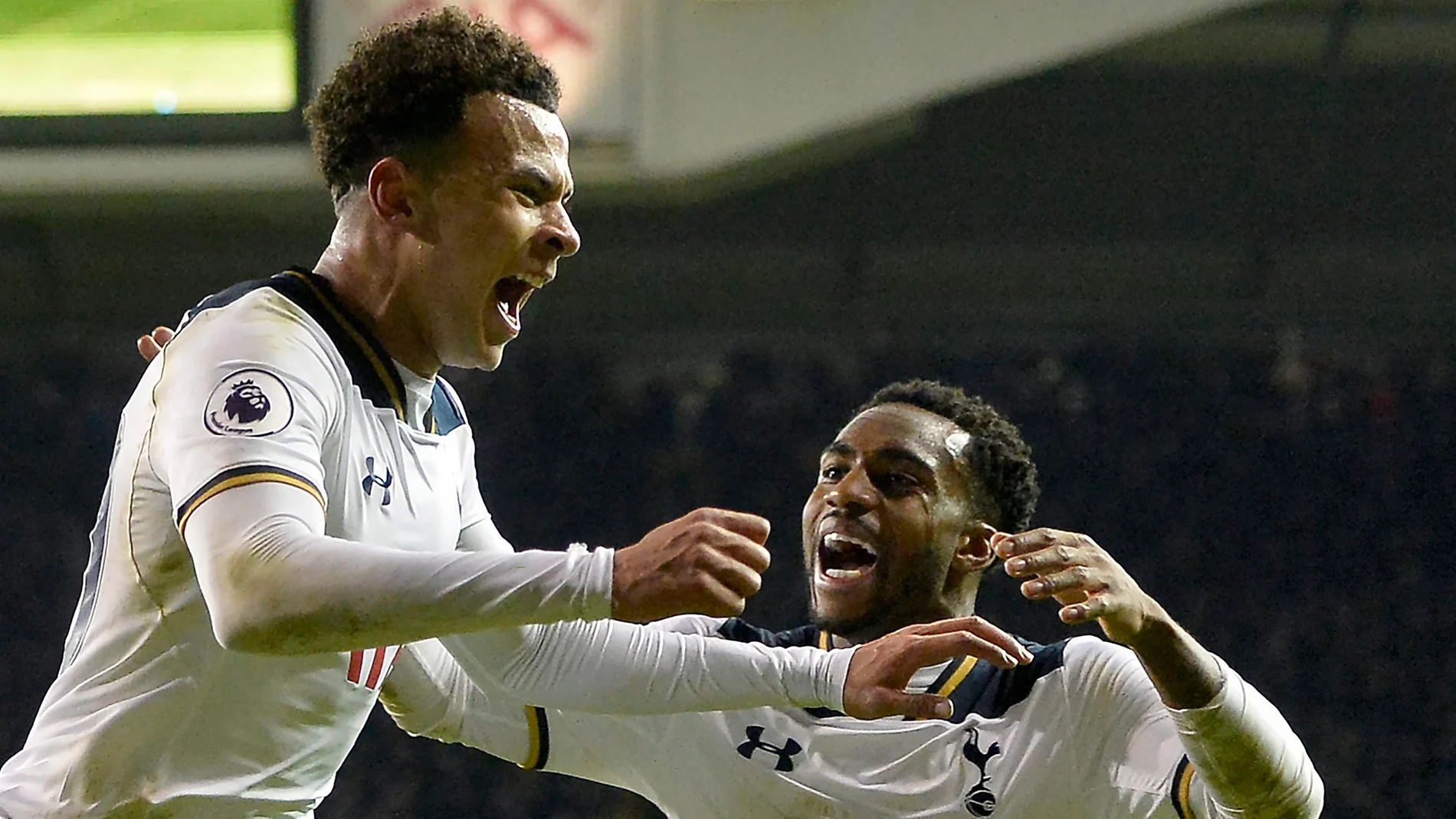 Dele Alli celebra uno de sus goles frente al Chelsea Dele Alli celebra uno de sus goles frente al Chelsea