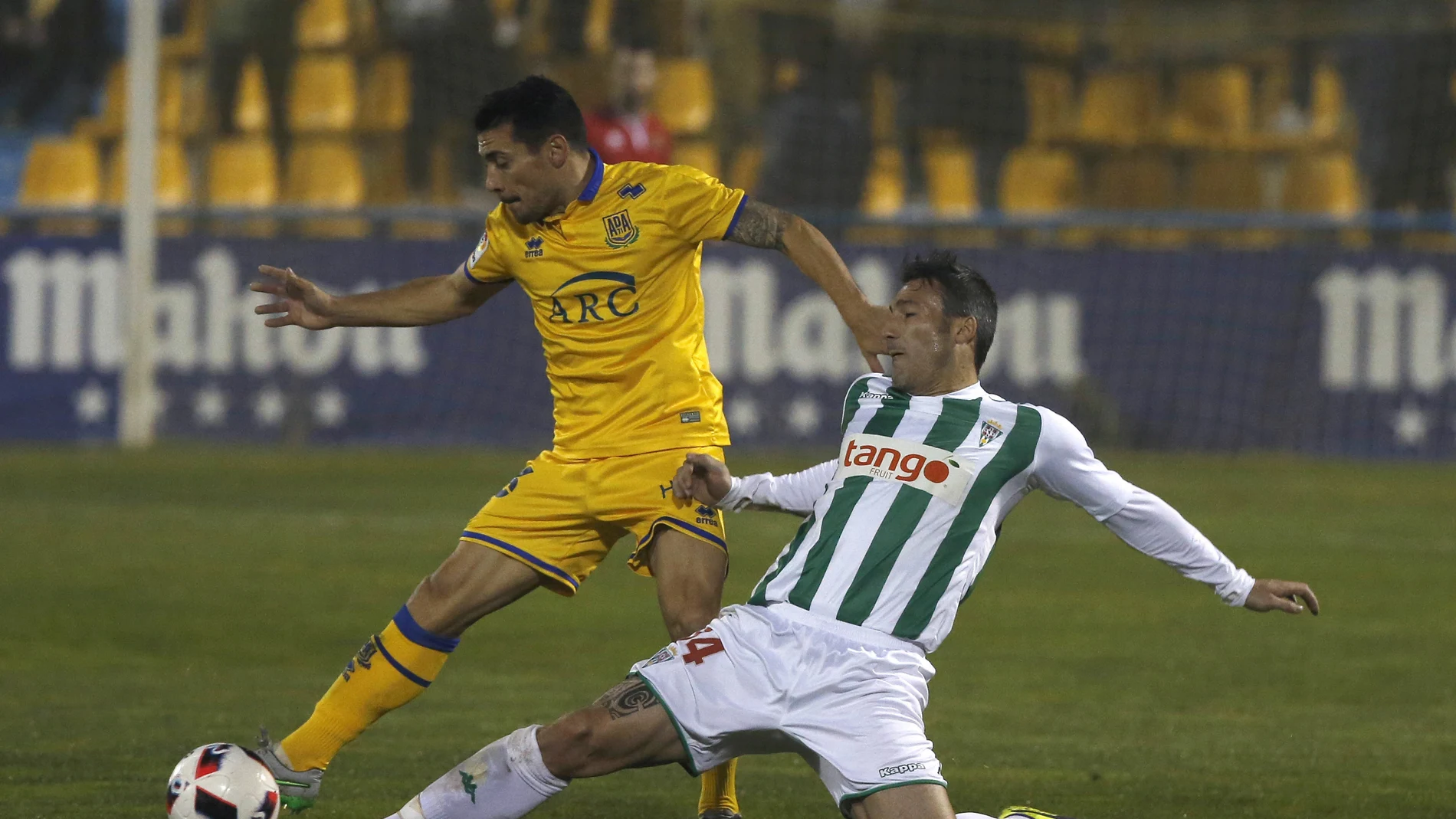 Alcorcón y Córdoba en su partido de Copa del Rey Alcorcón y Córdoba en su partido de Copa del Rey