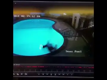 Frame 19.250243 de: Un youtuber se rompe las dos piernas en un salto temerario que grababa para difundir en su canal Frame 19.250243 de: Un youtuber se rompe las dos piernas en un salto temerario que grababa para difundir en su canal