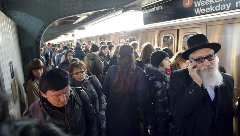Cerca de 600 personas viajaban en el tren