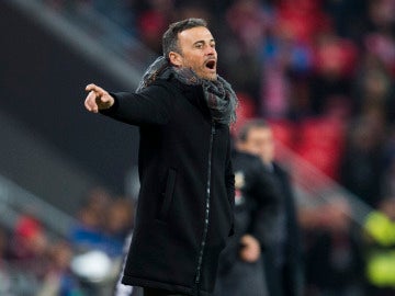 Luis Enrique durante el partido