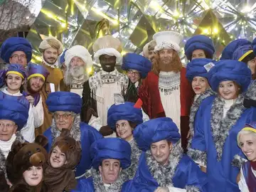 Los Reyes Magos, antes de la cabalgata de Madrid Los Reyes Magos, antes de la cabalgata de Madrid