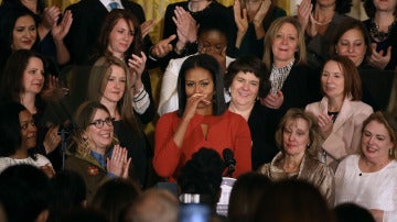 Michelle Obama, emocionada tras su discurso