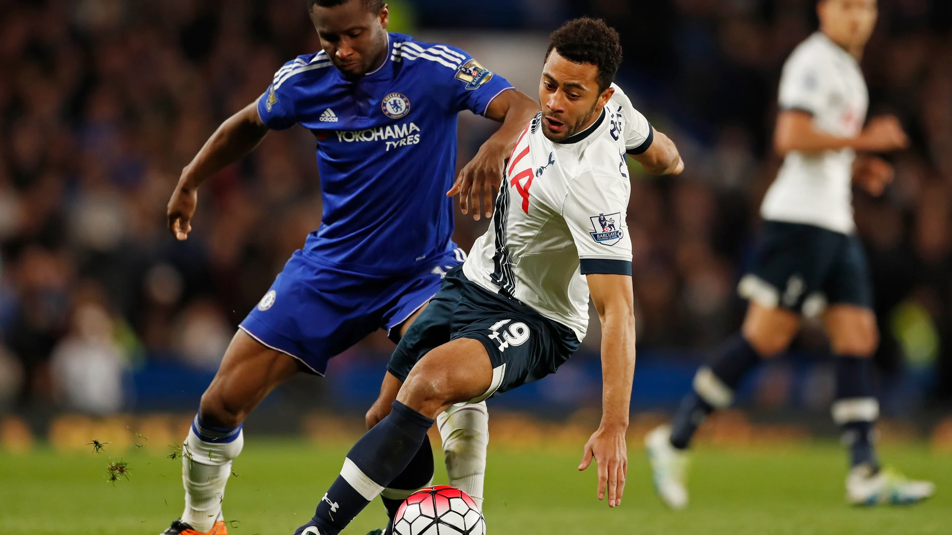 Obi Mikel en un partido con el Chelsea frente al Tottenham Obi Mikel en un partido con el Chelsea frente al Tottenham
