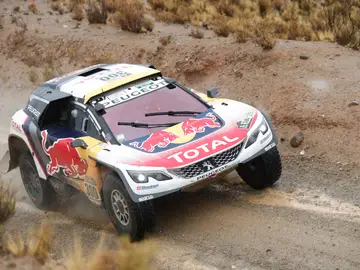 Peterhansel durante la quinta etapa del Dakar Peterhansel durante la quinta etapa del Dakar