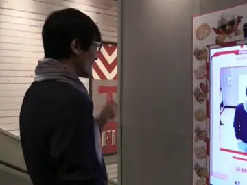 Frame 14.174722 de: Un restaurante KFC de China ofrece un menú personalizado a cada cliente según su cara Frame 14.174722 de: Un restaurante KFC de China ofrece un menú personalizado a cada cliente según su cara