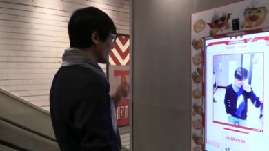Un restaurante KFC de China ofrece un menú personalizado a cada cliente según su cara