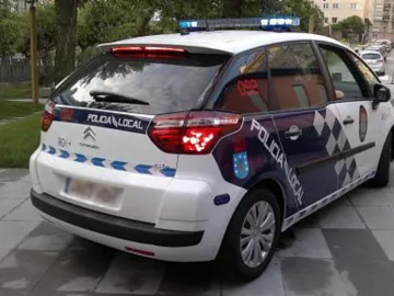 Coche de la Policía Local de A Coruña Coche de la Policía Local de A Coruña
