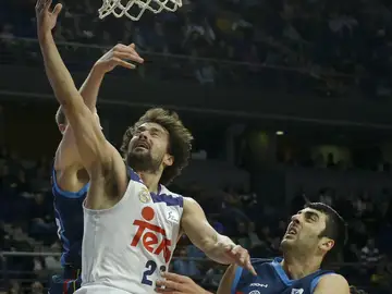 Llull entrando a canasta Llull entrando a canasta