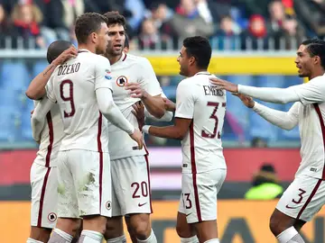 La Roma celebrando el gol frente al Génova La Roma celebrando el gol frente al Génova