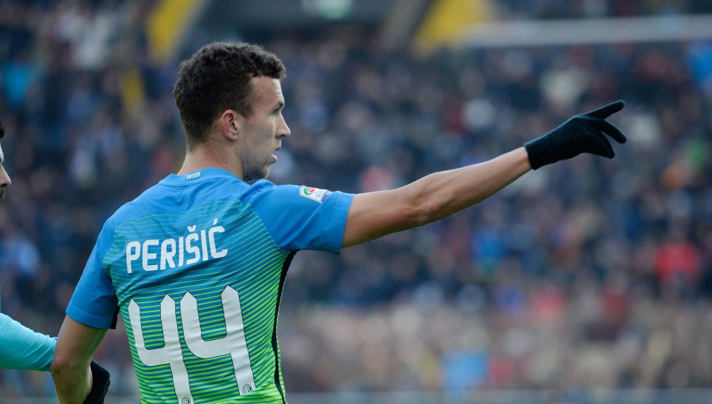 Perisic celebrando uno de sus goles