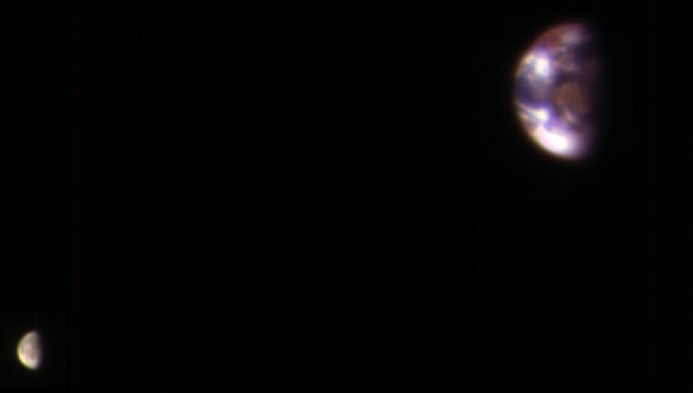 Imagen de la Tierra y la Luna