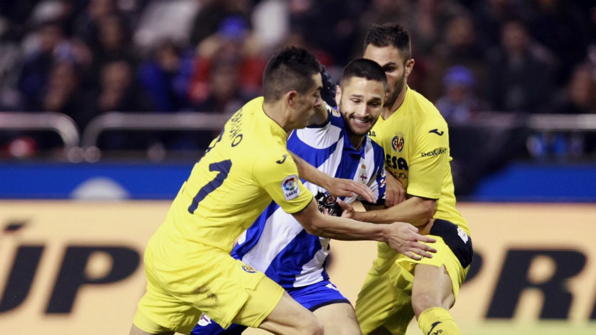 Andone puja con Bruno y con Víctor Ruiz Andone puja con Bruno y con Víctor Ruiz